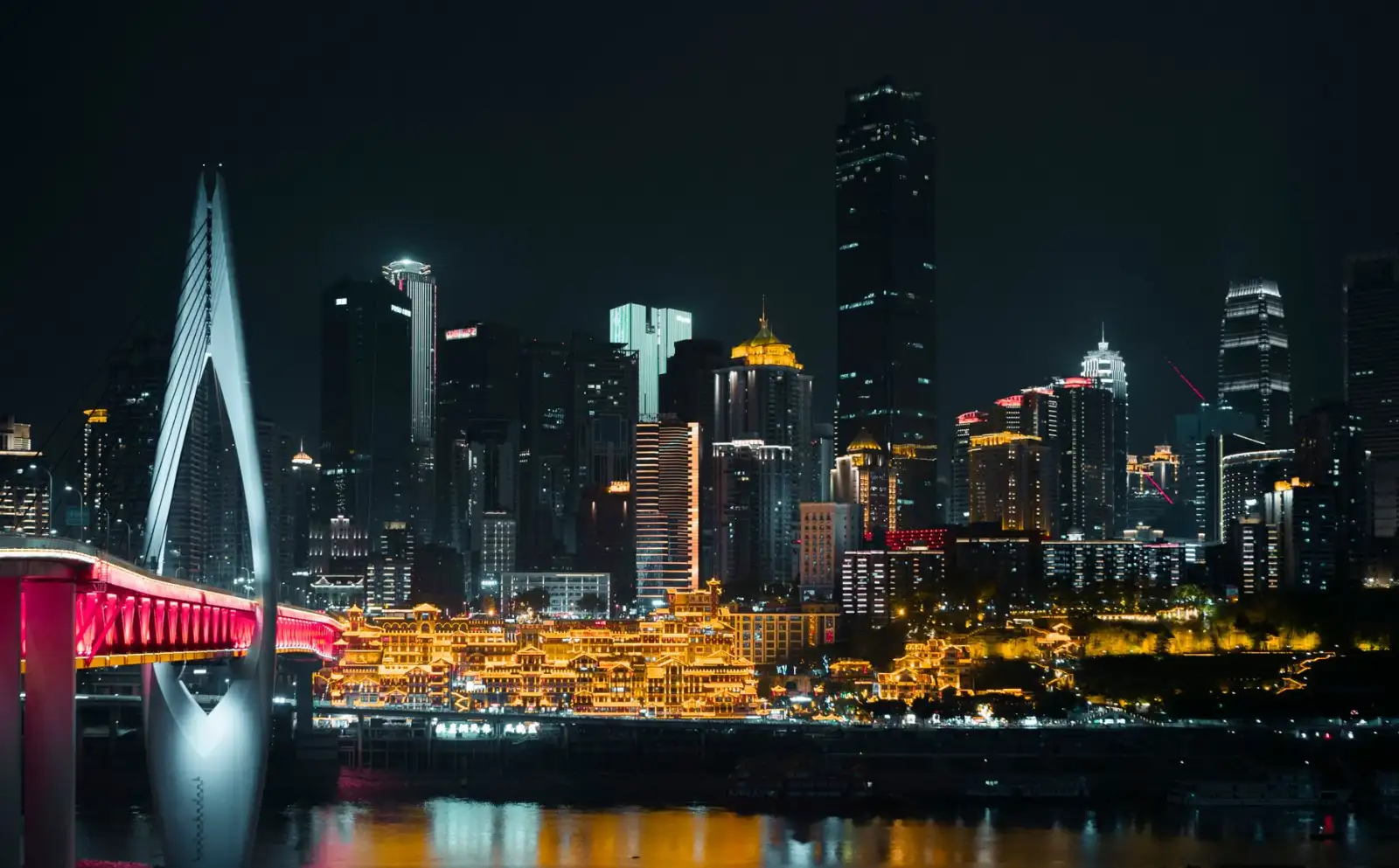 重庆地区复杂地质条件下桩基工程选型与施工要点分析